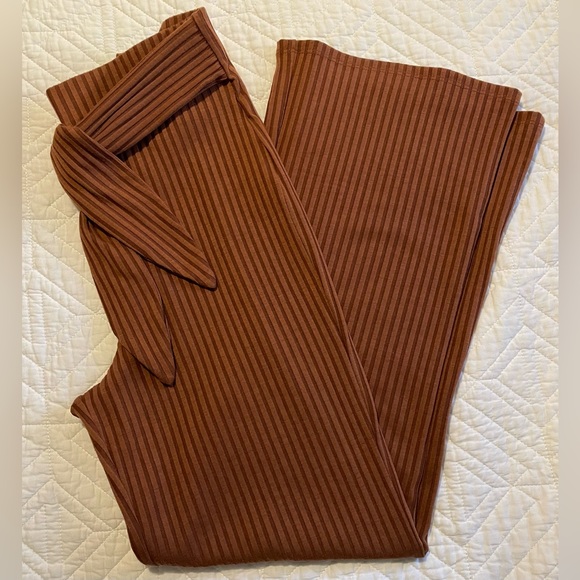 NWOT Song of Style Ines Knit Pant in Rust Brown - Picture 5 of 13